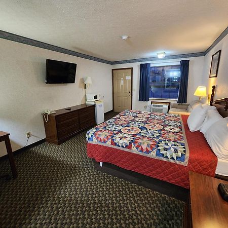 Americas Inn Bardstown Esterno foto