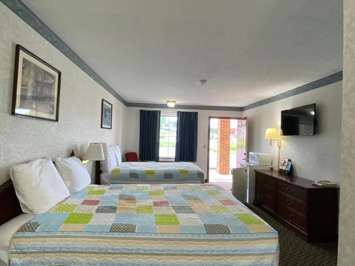Americas Inn Bardstown Esterno foto