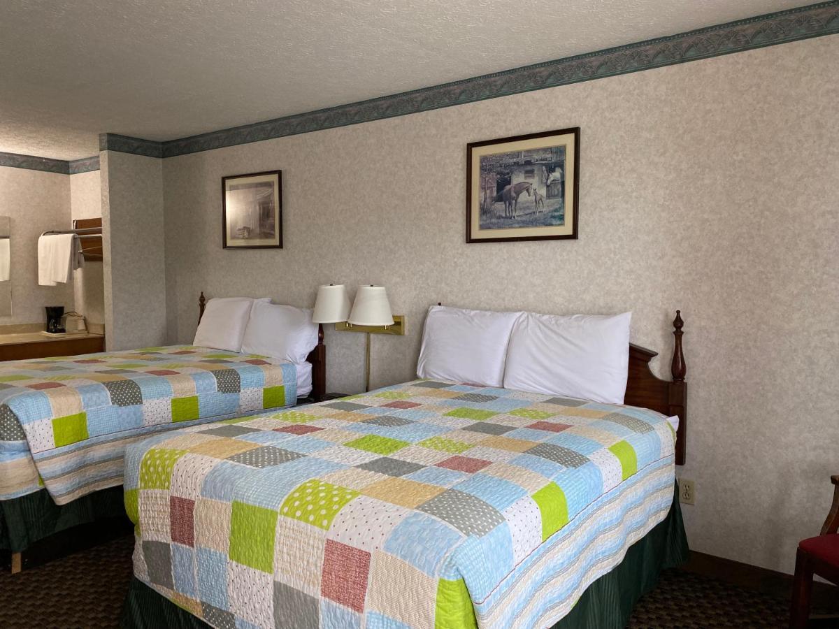 Americas Inn Bardstown Esterno foto