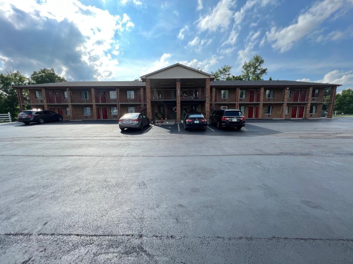 Americas Inn Bardstown Esterno foto