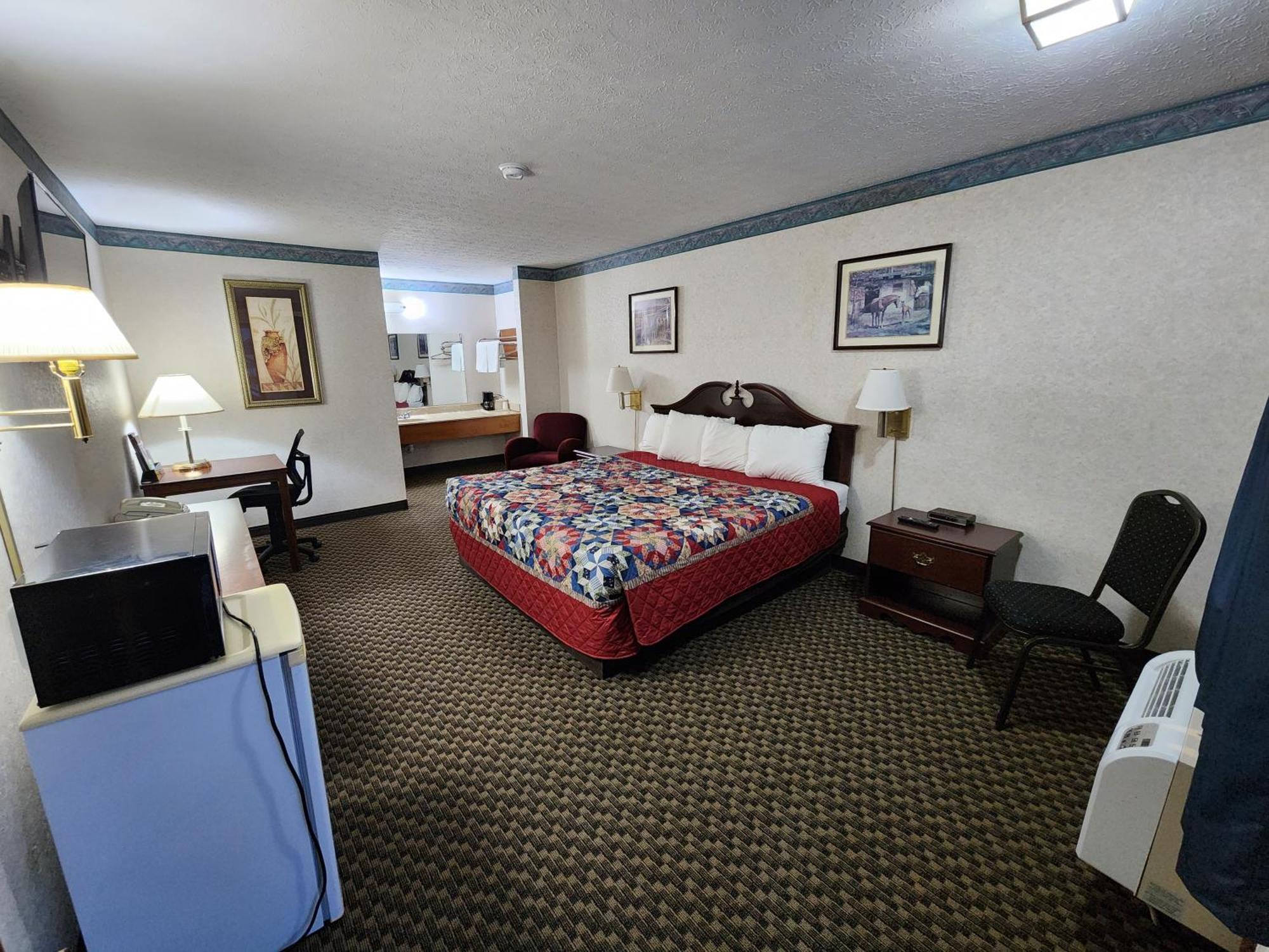 Americas Inn Bardstown Esterno foto