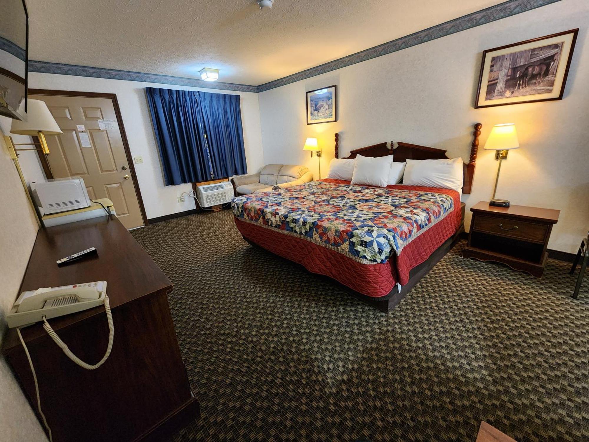 Americas Inn Bardstown Esterno foto