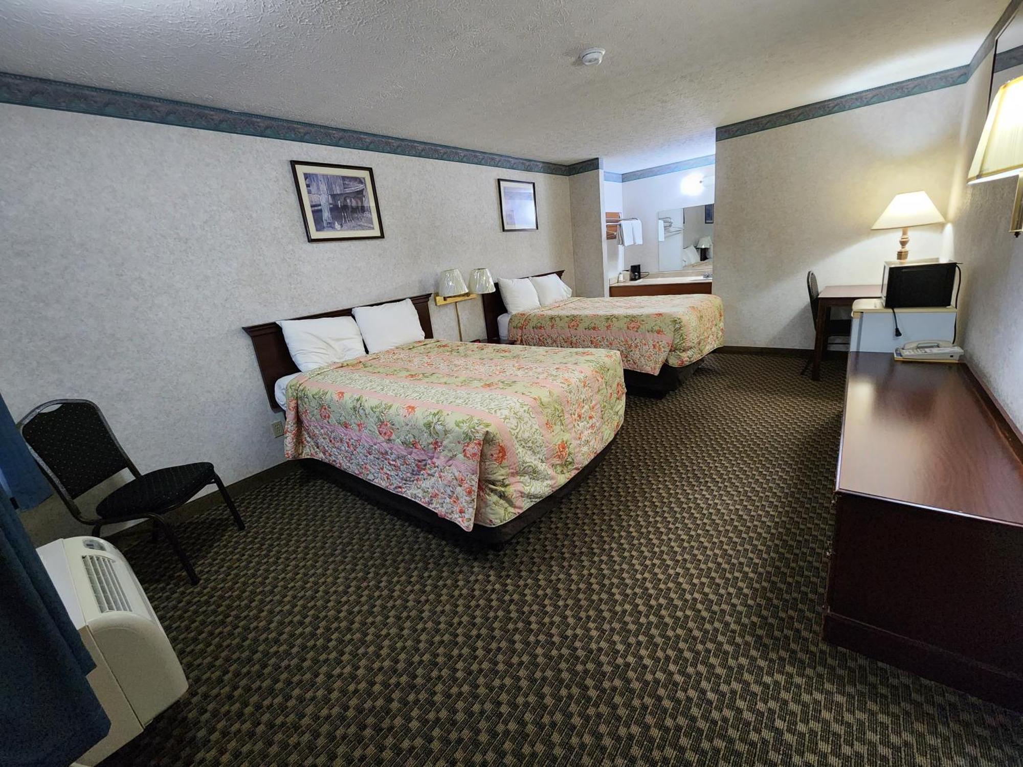 Americas Inn Bardstown Esterno foto