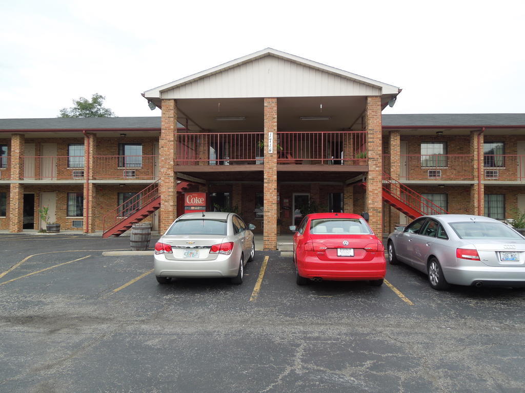 Americas Inn Bardstown Esterno foto