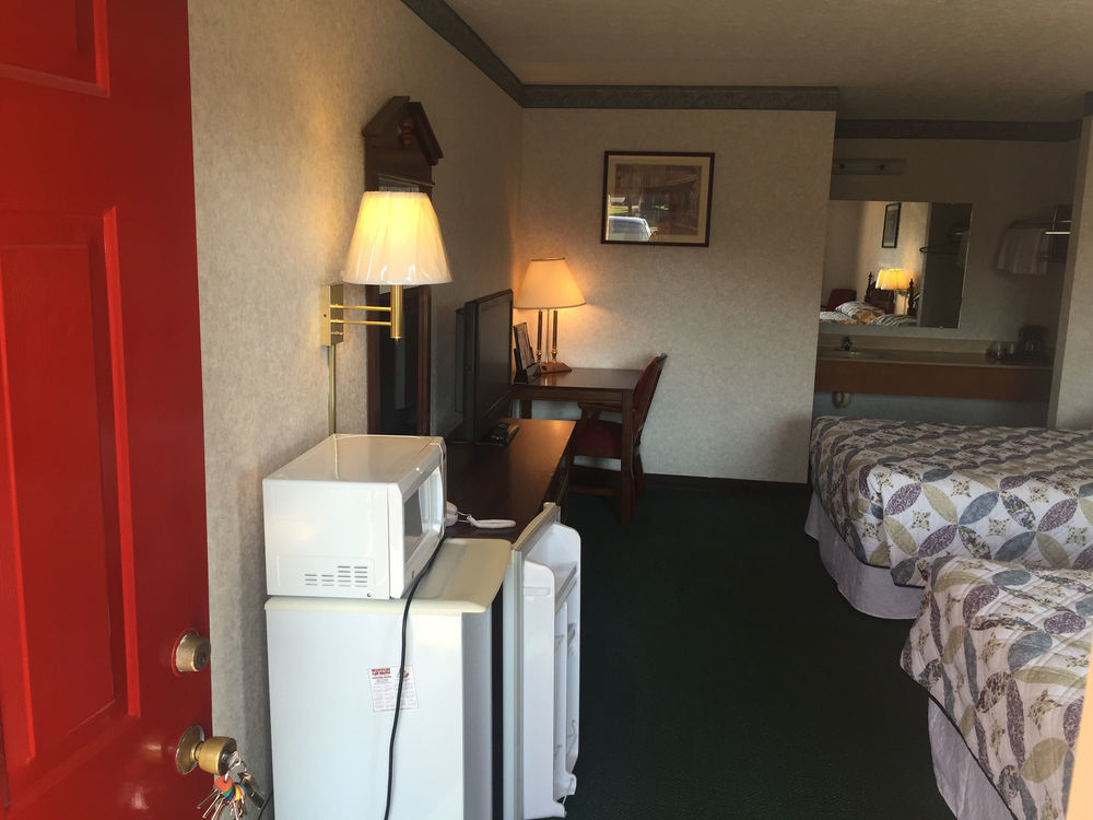 Americas Inn Bardstown Esterno foto