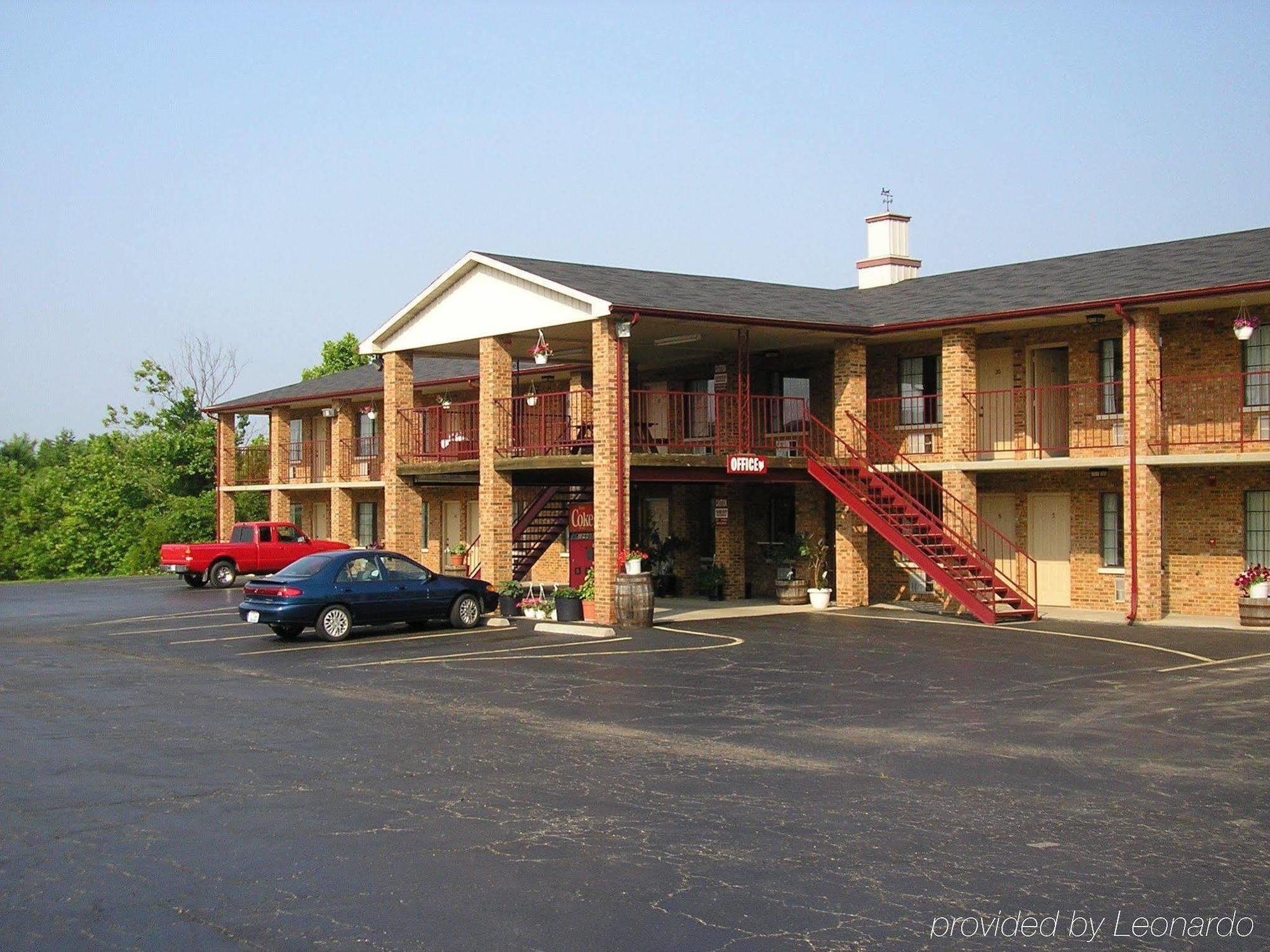 Americas Inn Bardstown Esterno foto