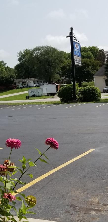 Americas Inn Bardstown Esterno foto